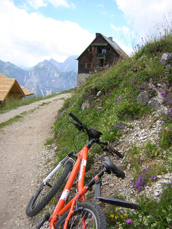 09Plumsjochhuette
