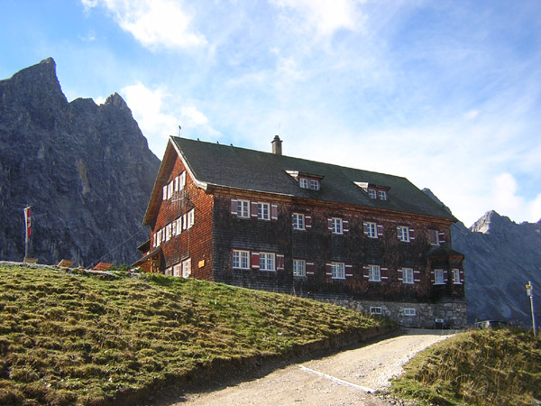 10Falkenhuette
