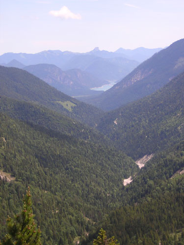 05Blick-zum-Sylvensteinspeicher